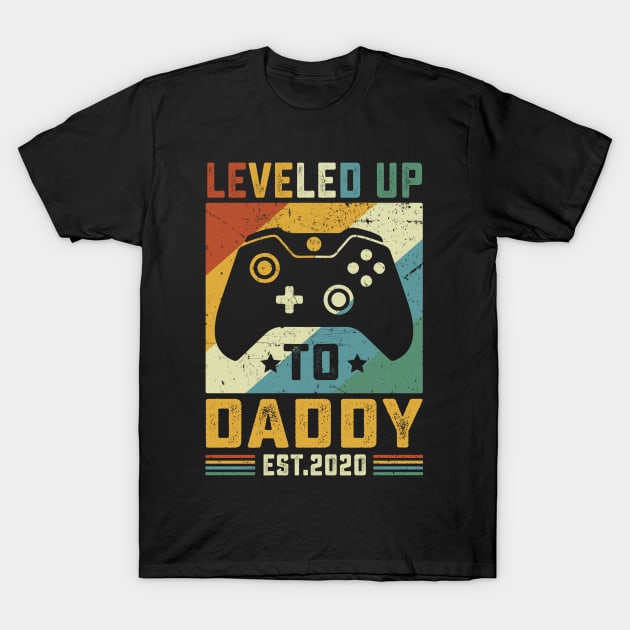 Vintage Leveled Up To Daddy Est.2020 T-Shirt by wendieblackshear06515